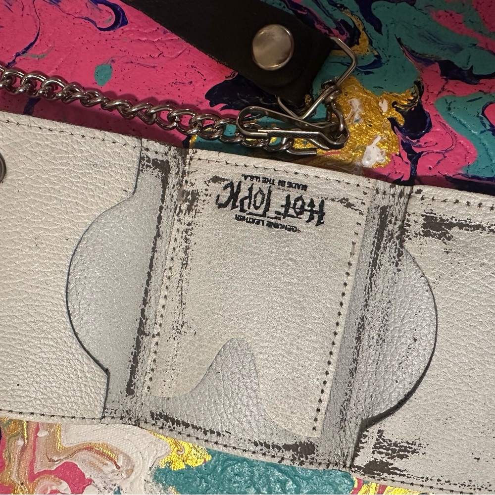Vintage Hot Topic Leather Wallet on chain - Picture 3 of 3